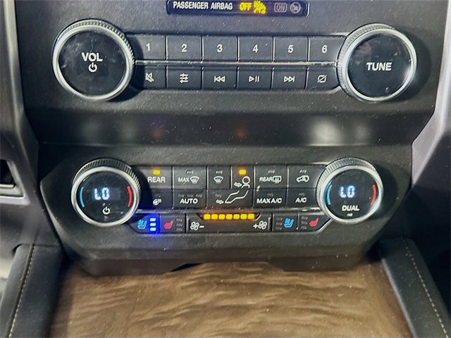 Used 2019 Ford Expedition Platinum image 16