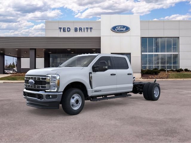 New 2026 Ford F350 XL w/ XL Chrome Package AWD/4WD image 2