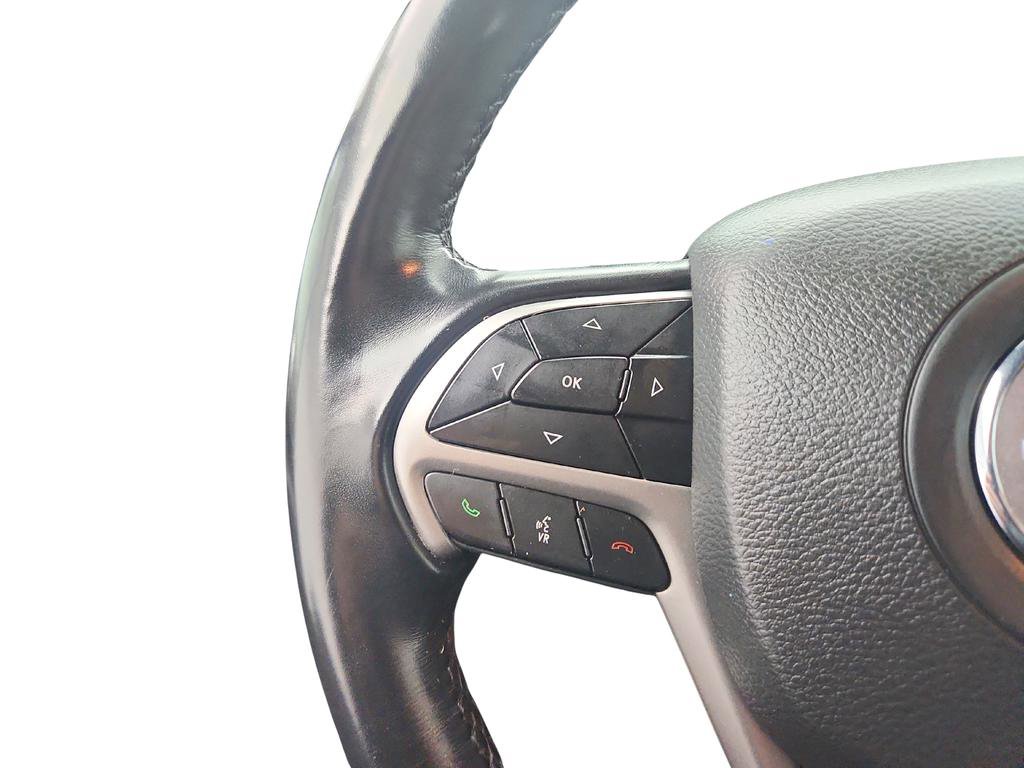 Used 2021 Jeep Grand Cherokee Laredo image 31