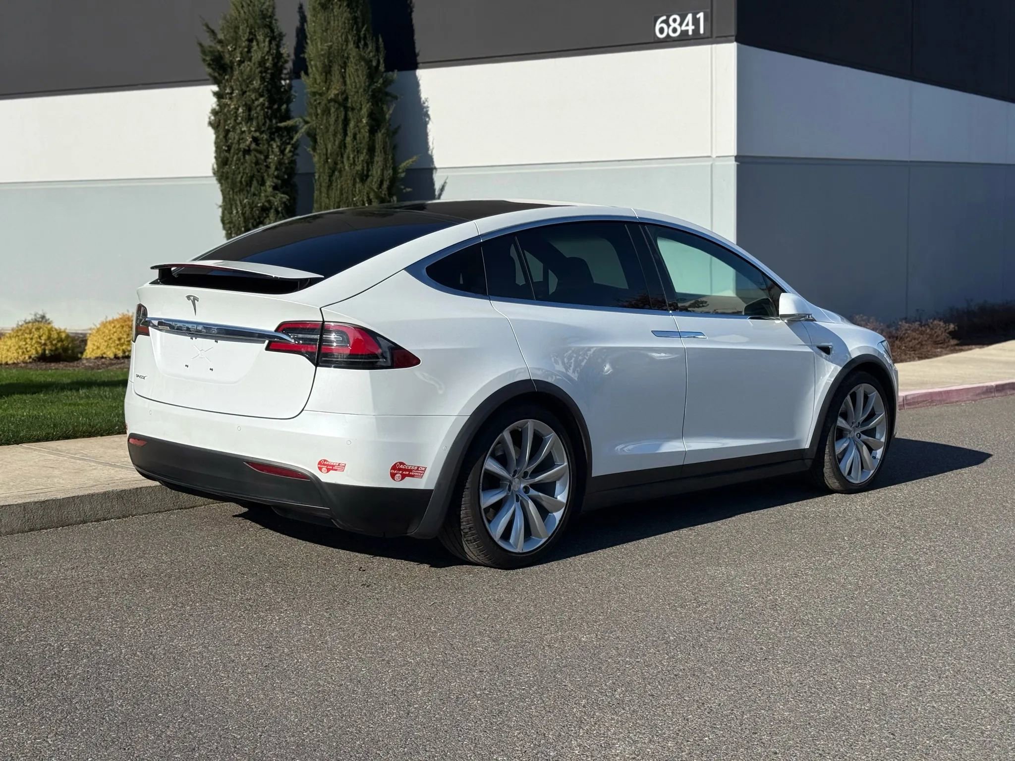 Used 2017 Tesla Model X 75D image 11