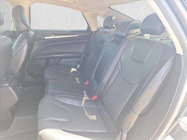 Used 2019 Ford Fusion Titanium AWD/4WD image 17