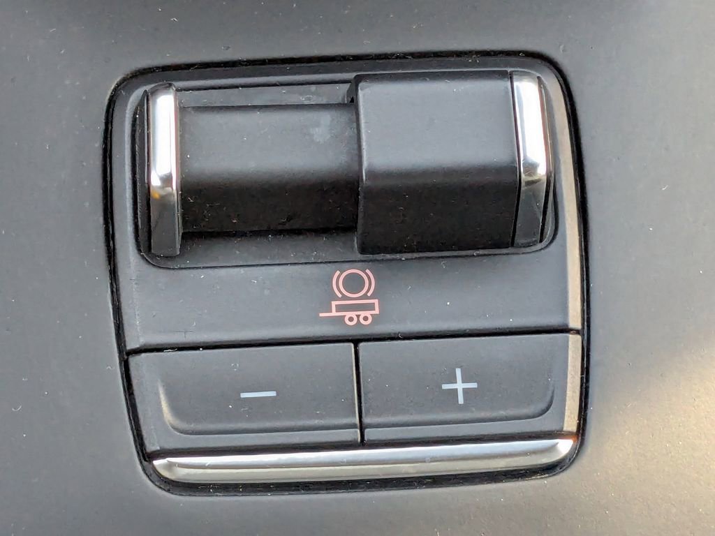 Used 2024 GMC Sierra 1500 AT4 w/ Technology Package image 29