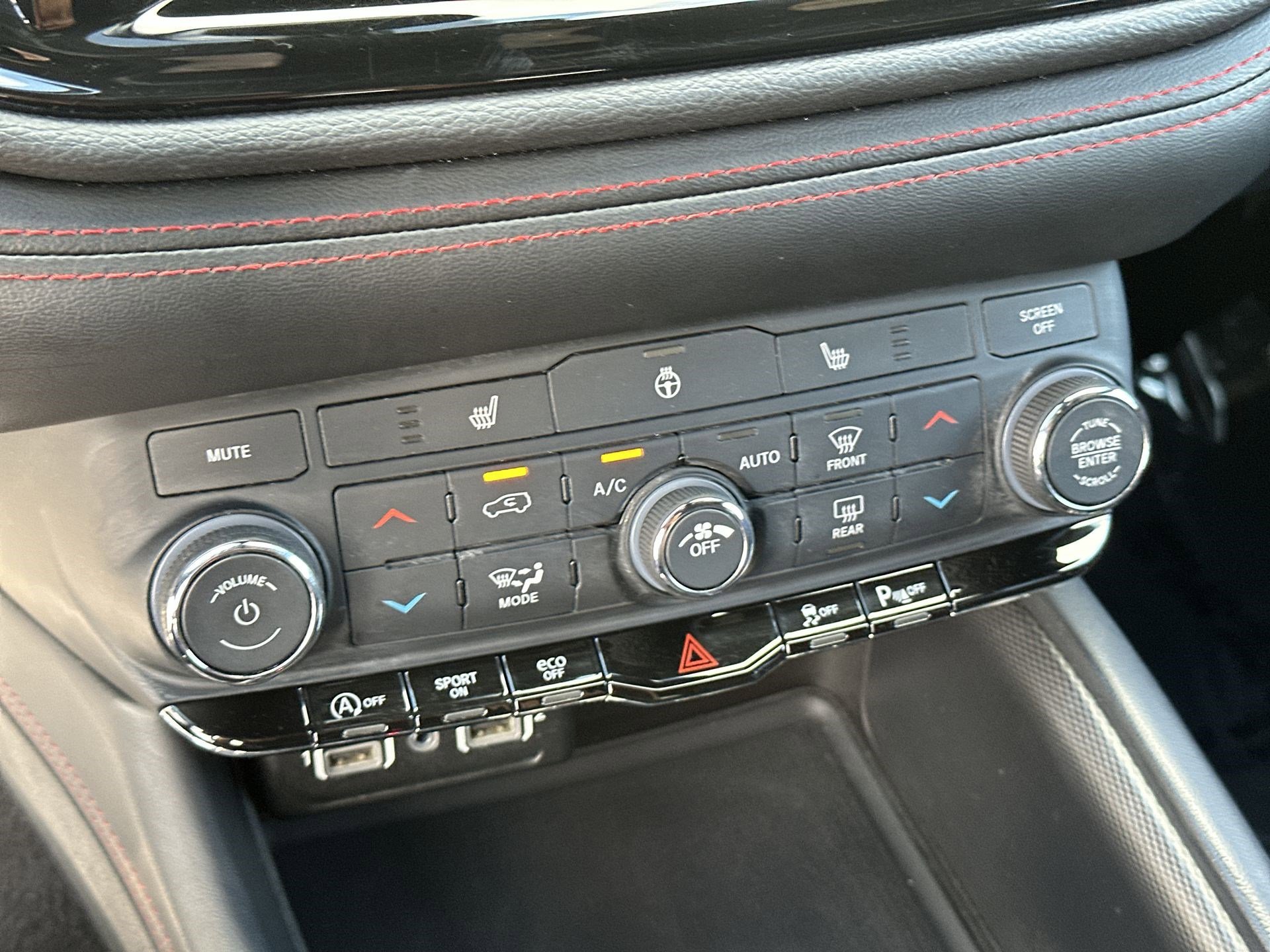 Used 2023 Dodge Durango GT RWD image 16