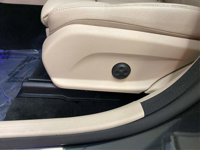 Used 2020 Mercedes-Benz GLC 300 4MATIC image 23