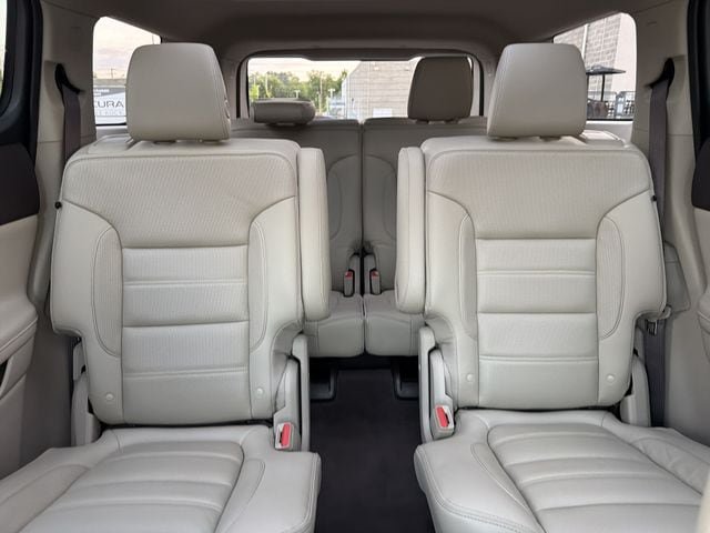 Used 2019 GMC Acadia Denali w/ Technology Package FWD image 31