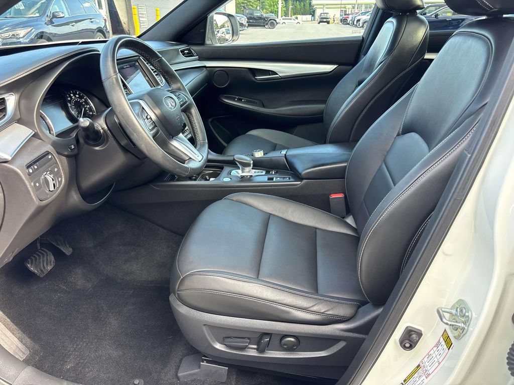 Used 2021 INFINITI QX50 Luxe w/ Appearance Package AWD/4WD image 10