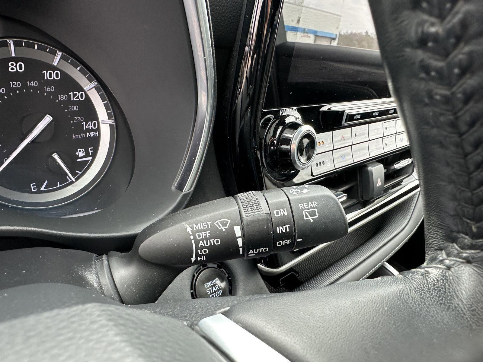 Used 2020 Toyota Highlander Platinum image 26