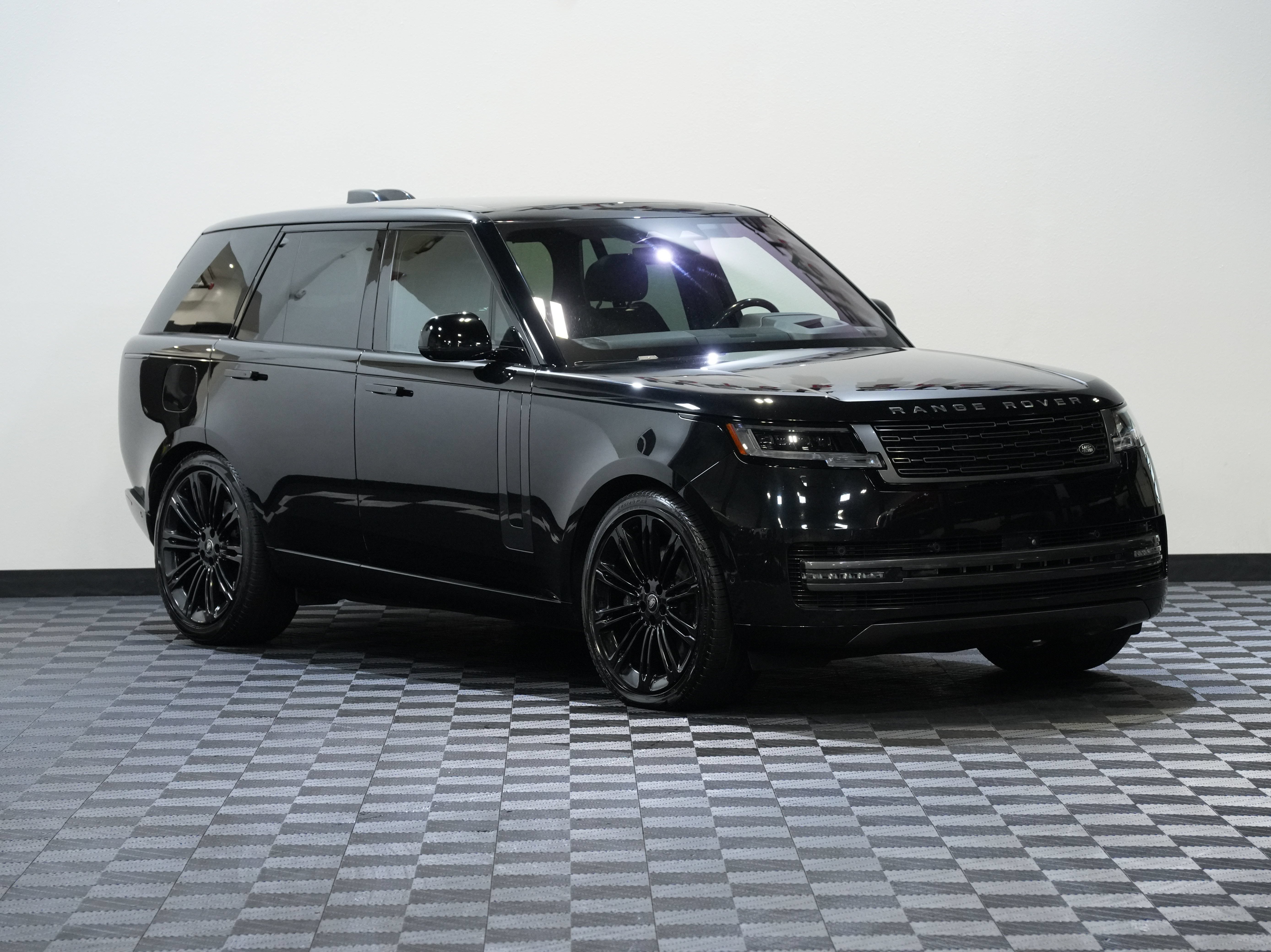 Used 2023 Land Rover Range Rover SE AWD/4WD image 5