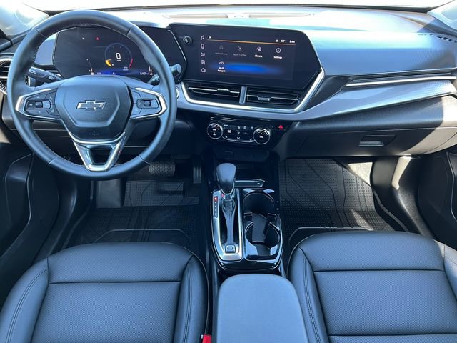 Used 2025 Chevrolet Trax ACTIV w/ Sunroof Package FWD image 2