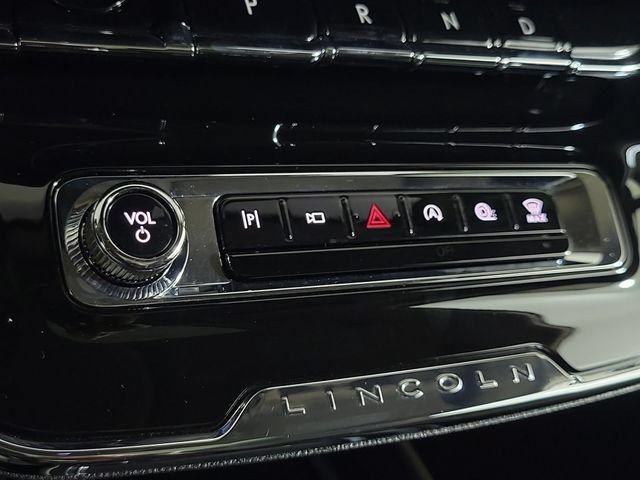 Used 2025 Lincoln Corsair Reserve FWD image 31