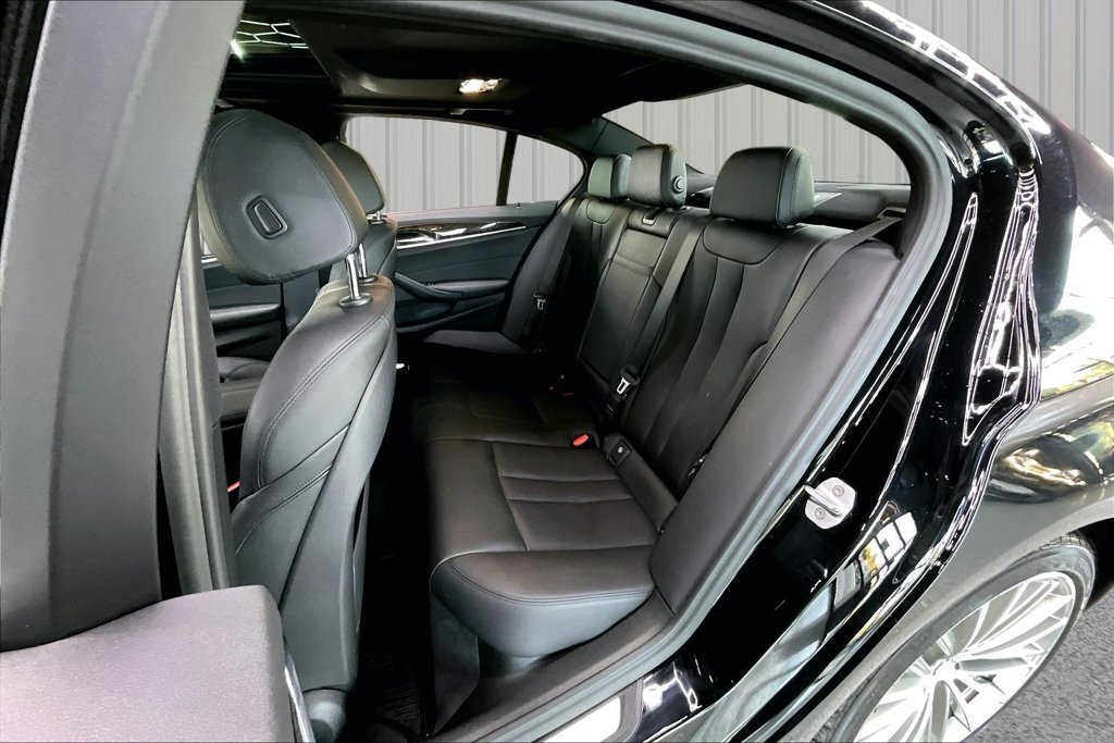 Used 2017 BMW 530i xDrive AWD/4WD image 21