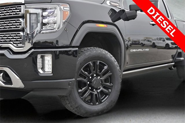 Used 2022 GMC Sierra 3500 Denali w/ Denali Black Diamond Edition image 10