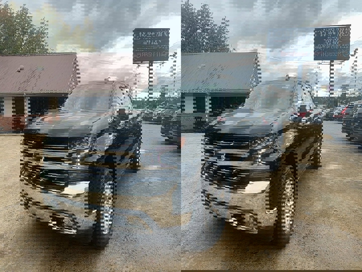 Used 2022 Chevrolet Silverado 1500 LTZ w/ Z71 Off-Road Package image 1