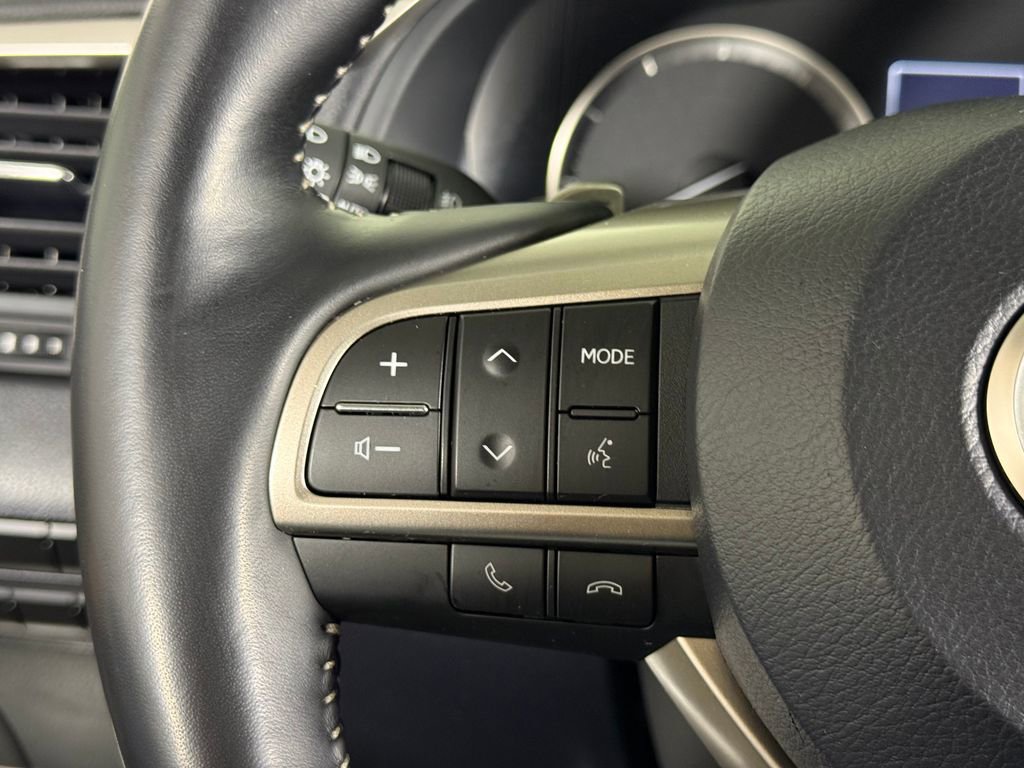 Used 2022 Lexus RX 350L Premium w/ Premium Package AWD/4WD image 13