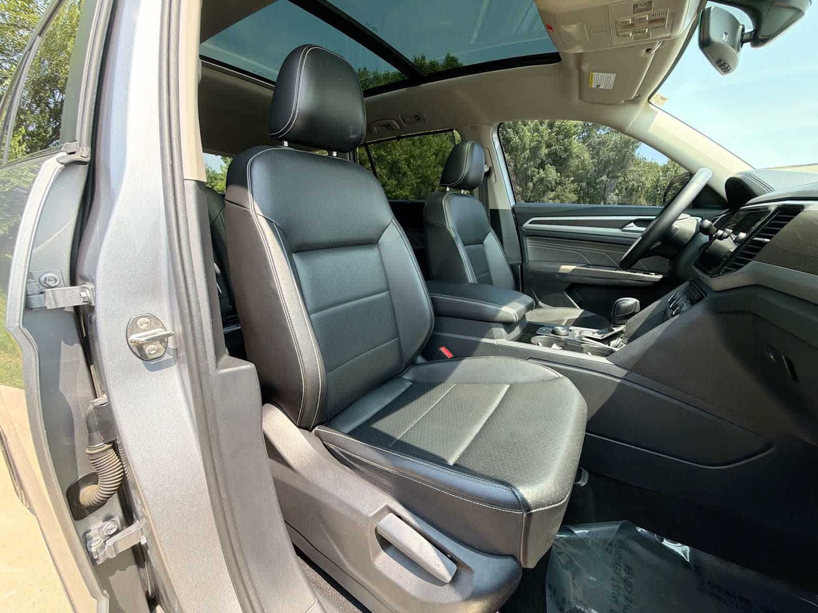 Used 2022 Volkswagen Atlas SE w/ Panoramic Sunroof Package AWD/4WD image 19