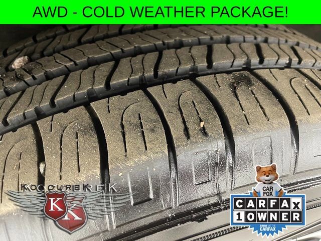 Used 2022 Ford Escape SE w/ SE Sport Appearance Package image 8