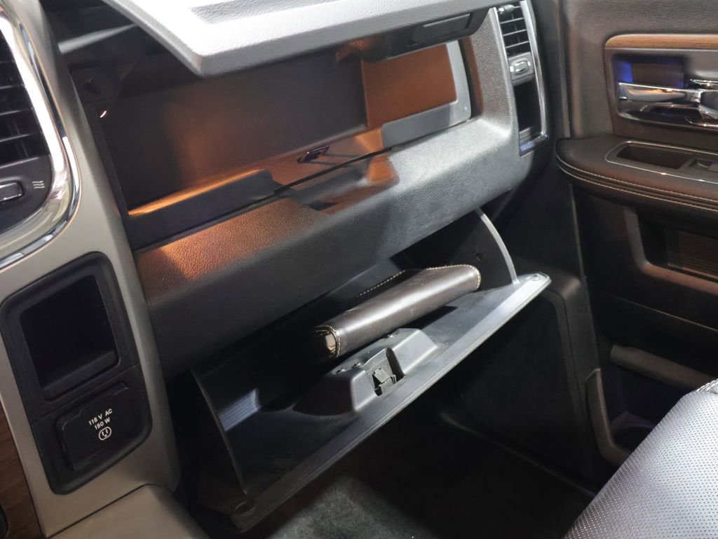 Used 2014 RAM 2500 Laramie AWD/4WD image 29