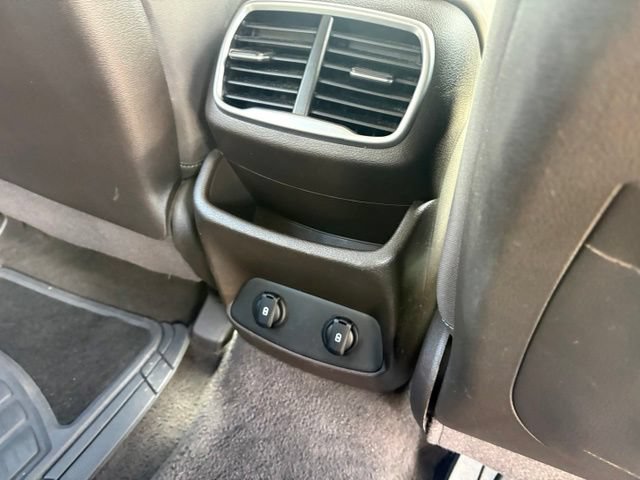 Used 2019 Hyundai Santa Fe SE AWD/4WD image 25