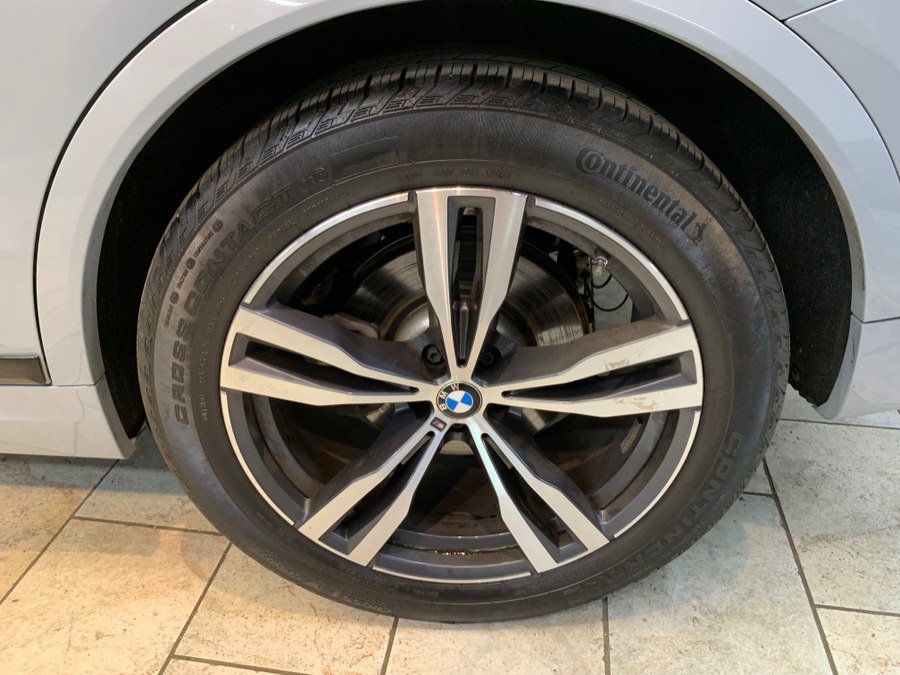 Used 2025 BMW X7 xDrive40i w/ M Sport Package AWD/4WD image 10