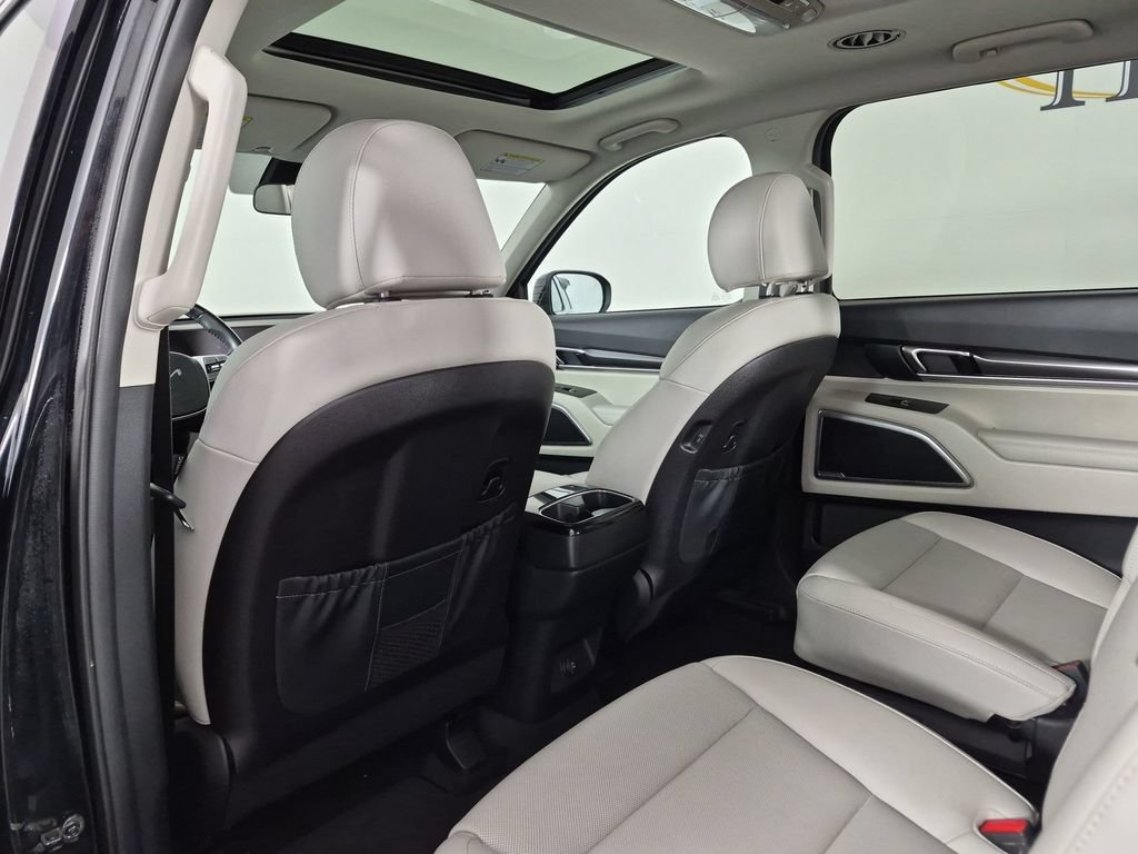 Used 2025 Kia Telluride S FWD image 34