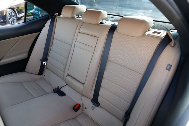 Used 2017 Lexus IS 200t F Sport image 11