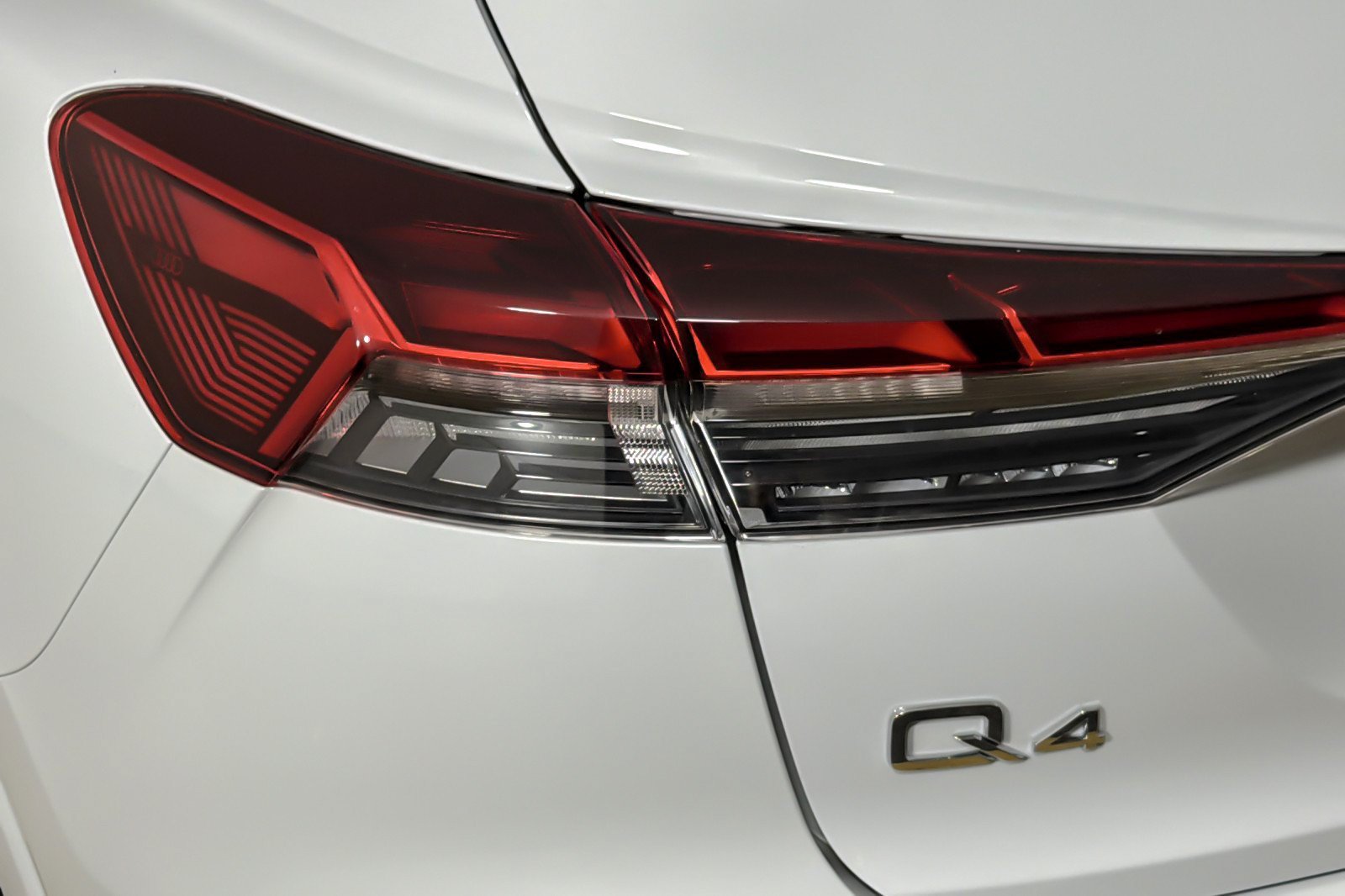 Certified 2023 Audi Q4 e-tron Premium Plus w/ Premium Plus RWD image 27