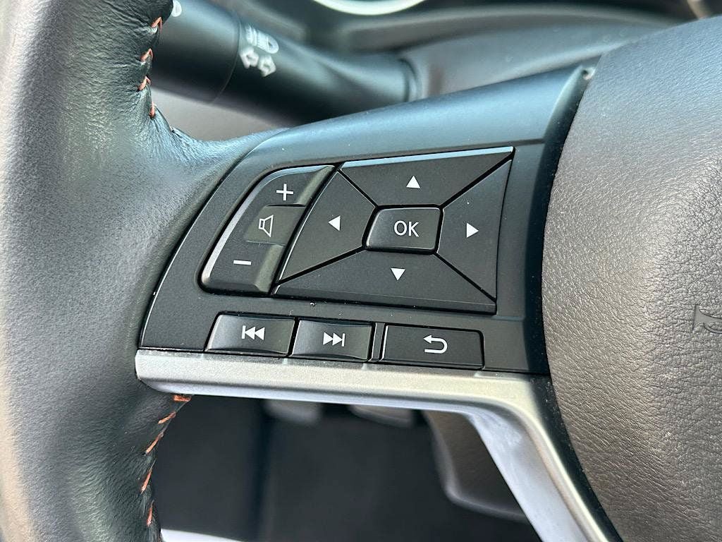 Used 2021 Nissan Sentra SR w/ SR Premium Package FWD image 23