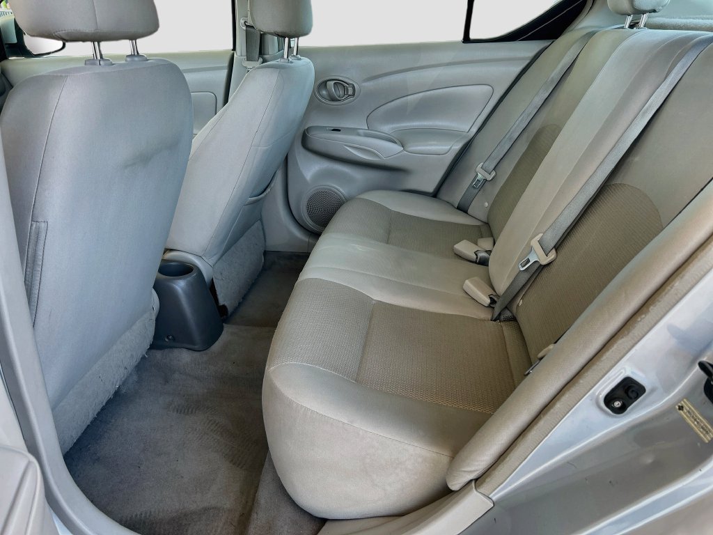 Used 2012 Nissan Versa SV FWD image 21