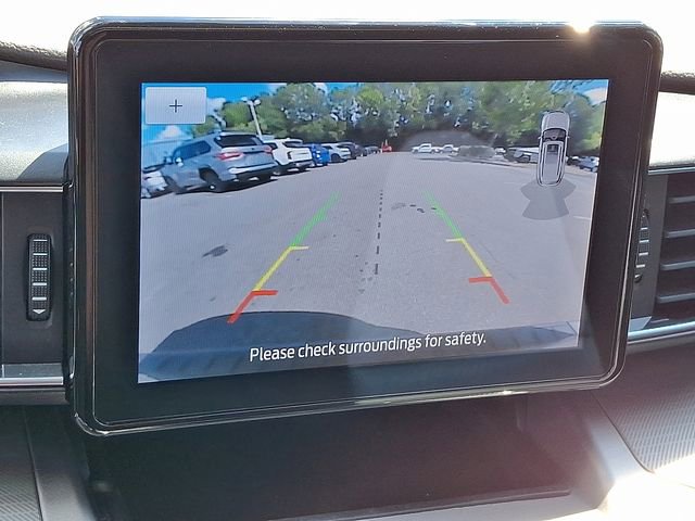 Used 2022 Ford Explorer XLT image 25