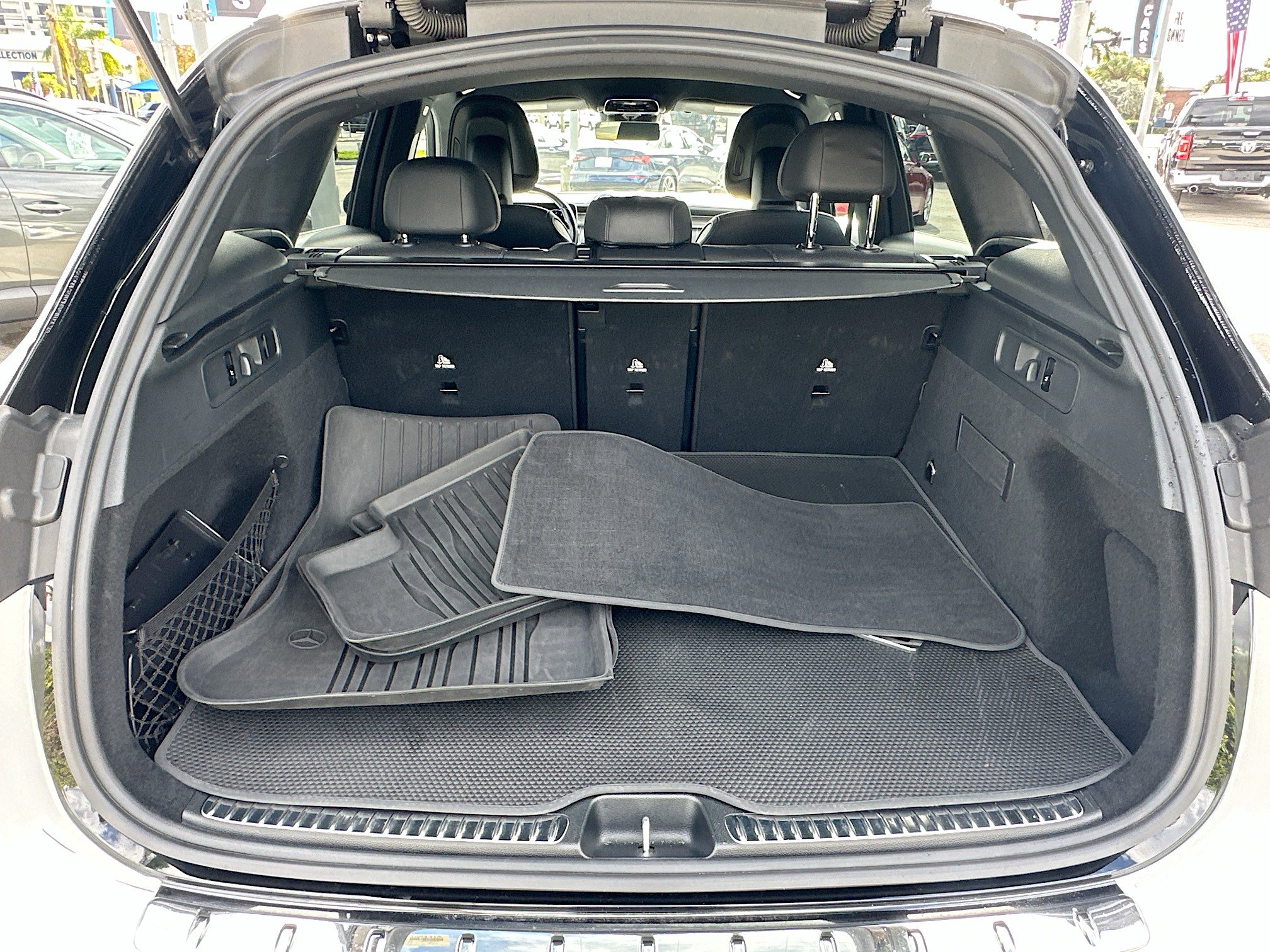 Used 2024 Mercedes-Benz GLC 300 image 26