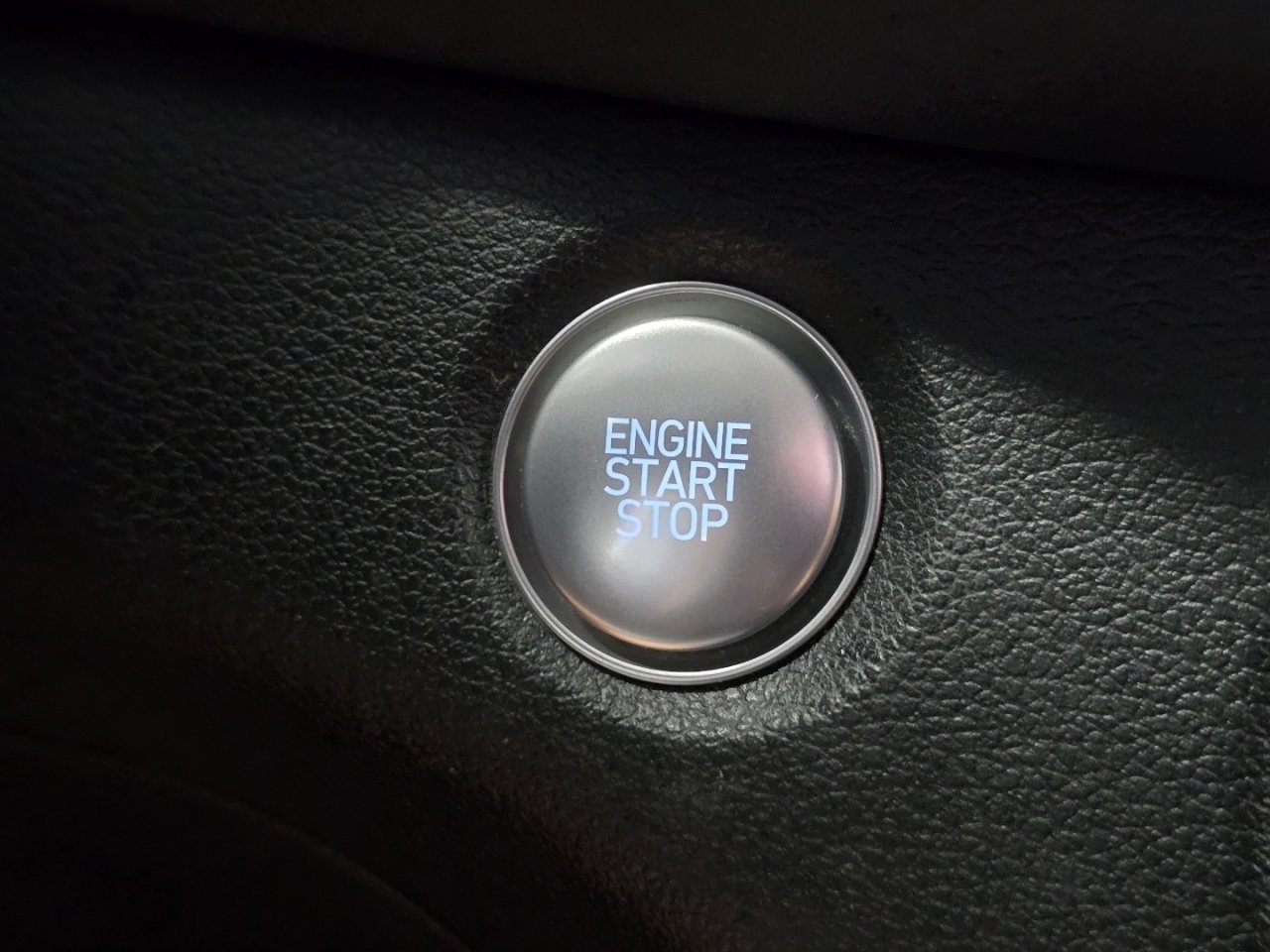 Used 2020 Hyundai Santa Fe SEL image 29