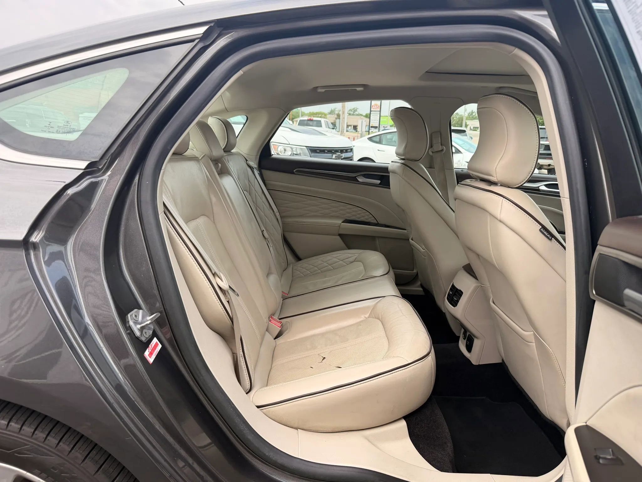 Used 2017 Ford Fusion Energi Platinum FWD image 29