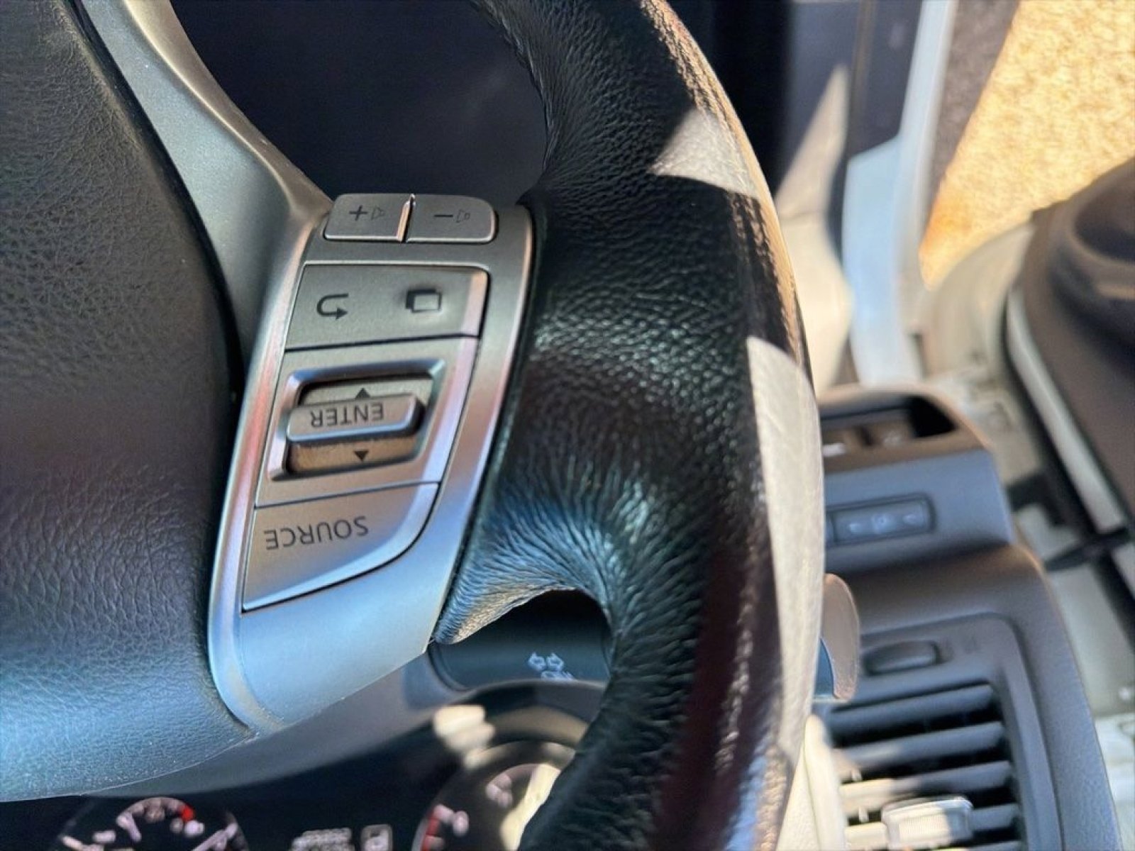 Used 2014 Nissan Altima 2.5 SV w/ Convenience Package image 10