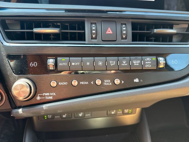 Used 2025 Lexus ES 350 w/ Premium Package image 24