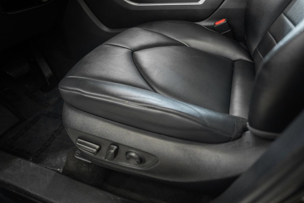 Used 2023 Toyota Highlander XLE image 35