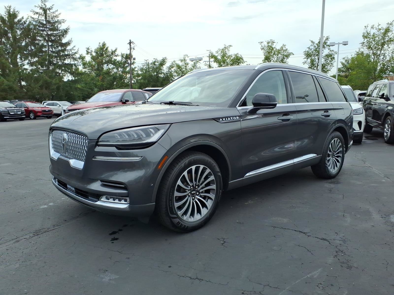 Used 2020 Lincoln Aviator Reserve w/ Equipment Group 201A AWD/4WD image 3