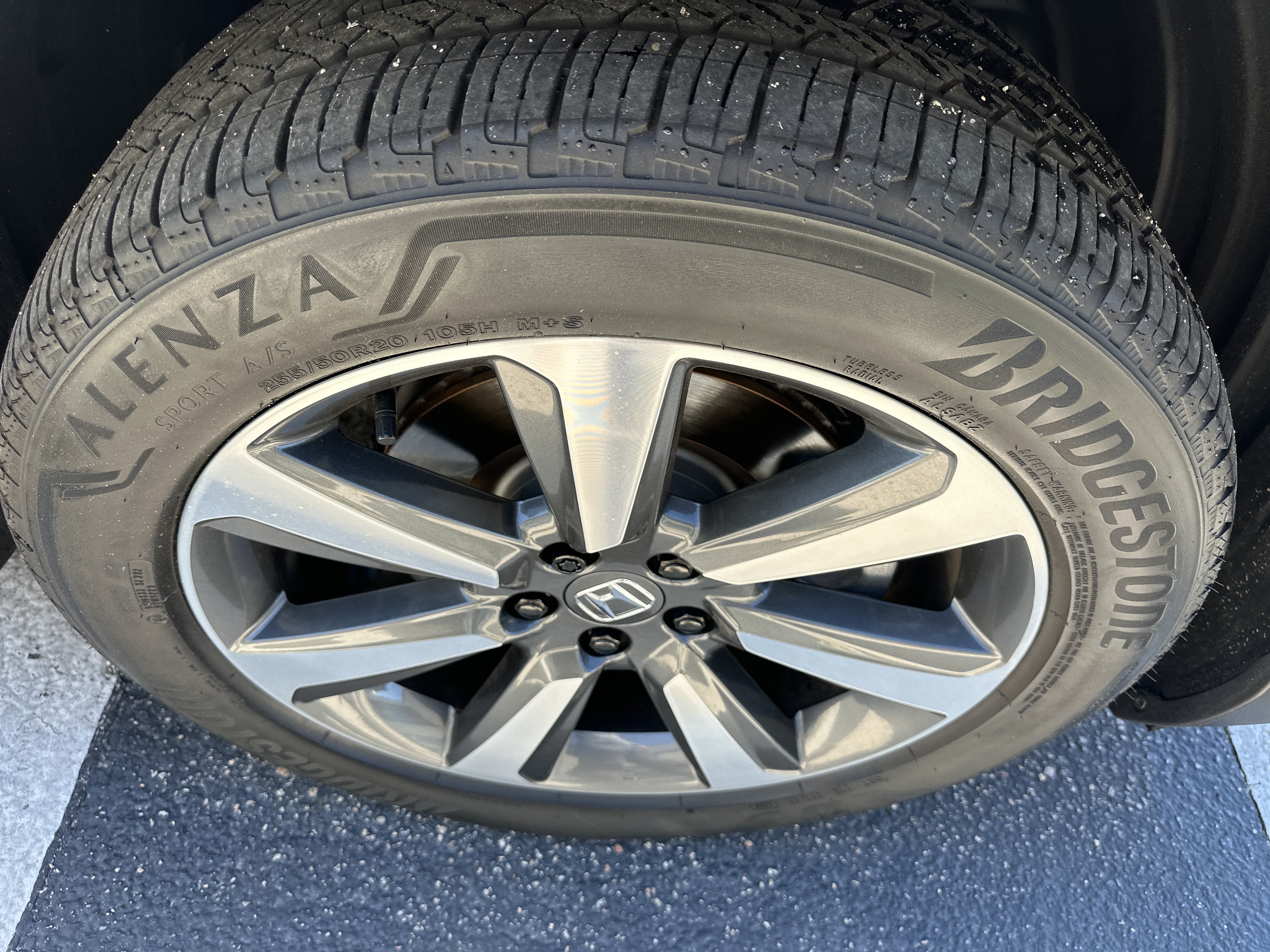 Used 2025 Honda Pilot Elite image 6