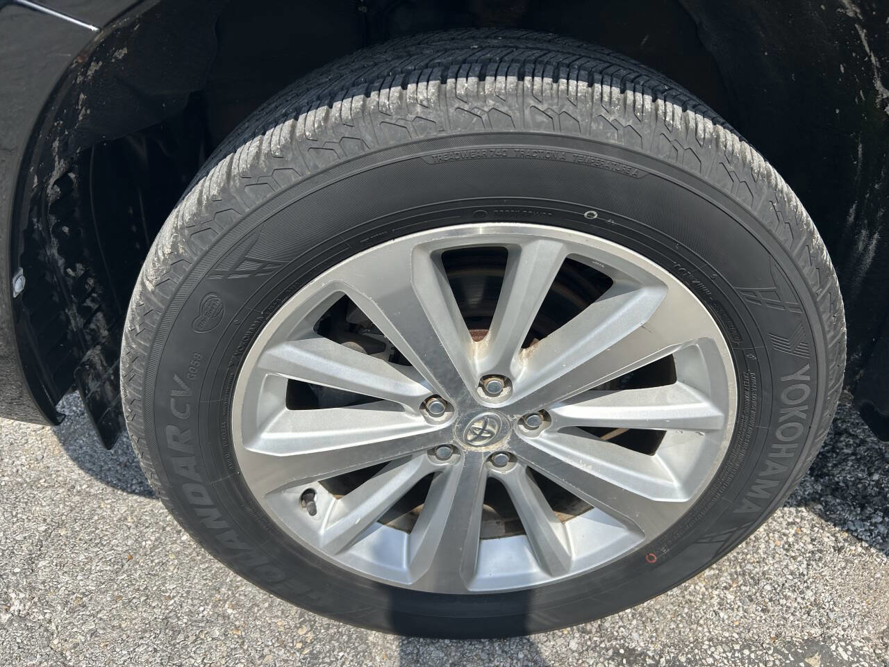 Used 2010 Toyota Highlander Limited image 10