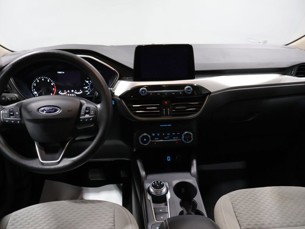 Used 2020 Ford Escape SE image 16