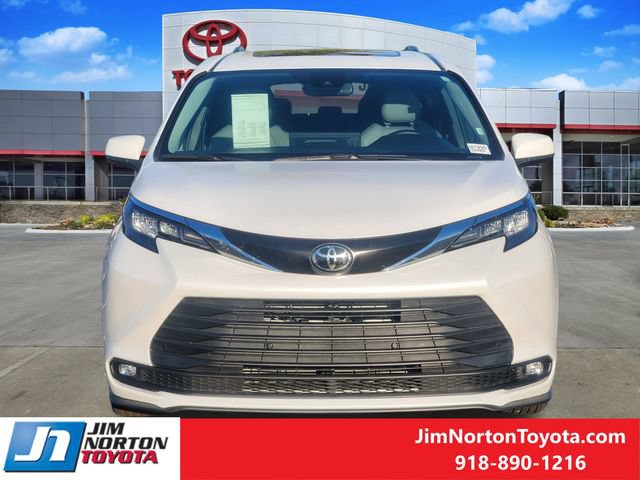 Used 2026 Toyota Sienna XLE FWD video 2