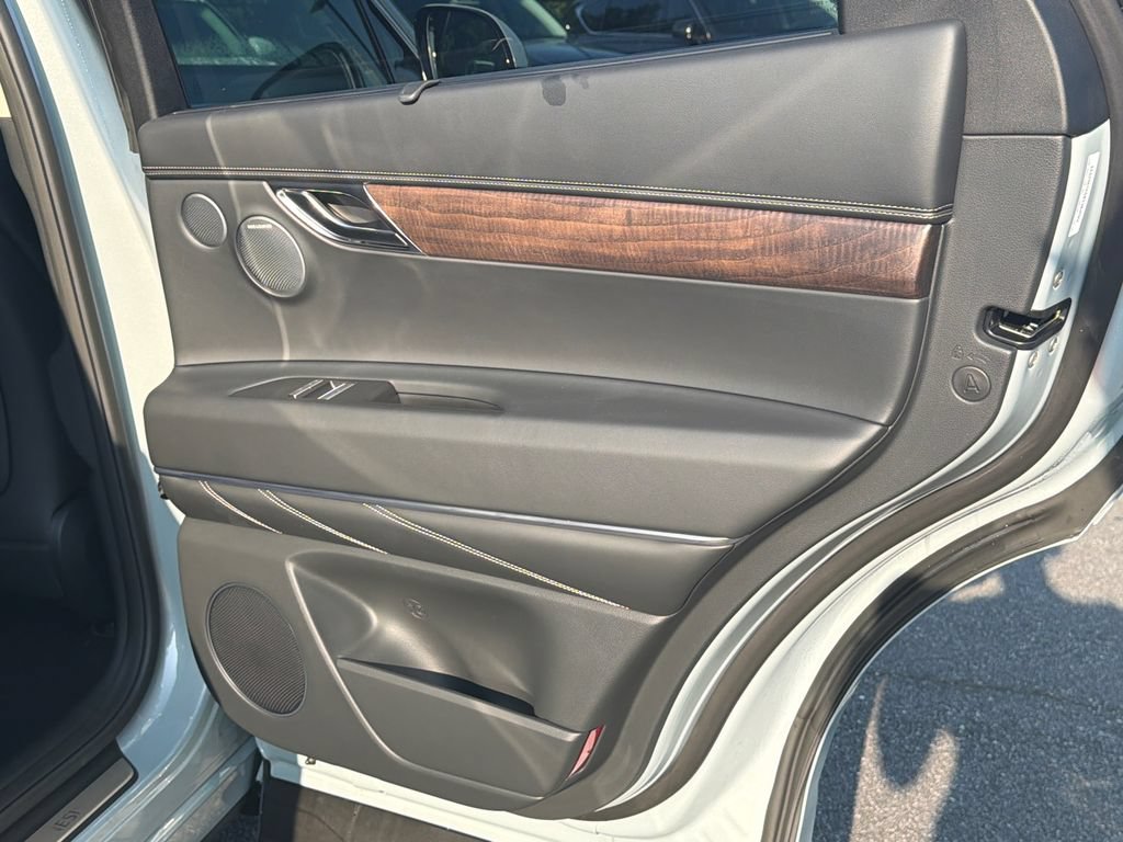 New 2027 Genesis GV80 2.5T Advanced AWD/4WD image 18