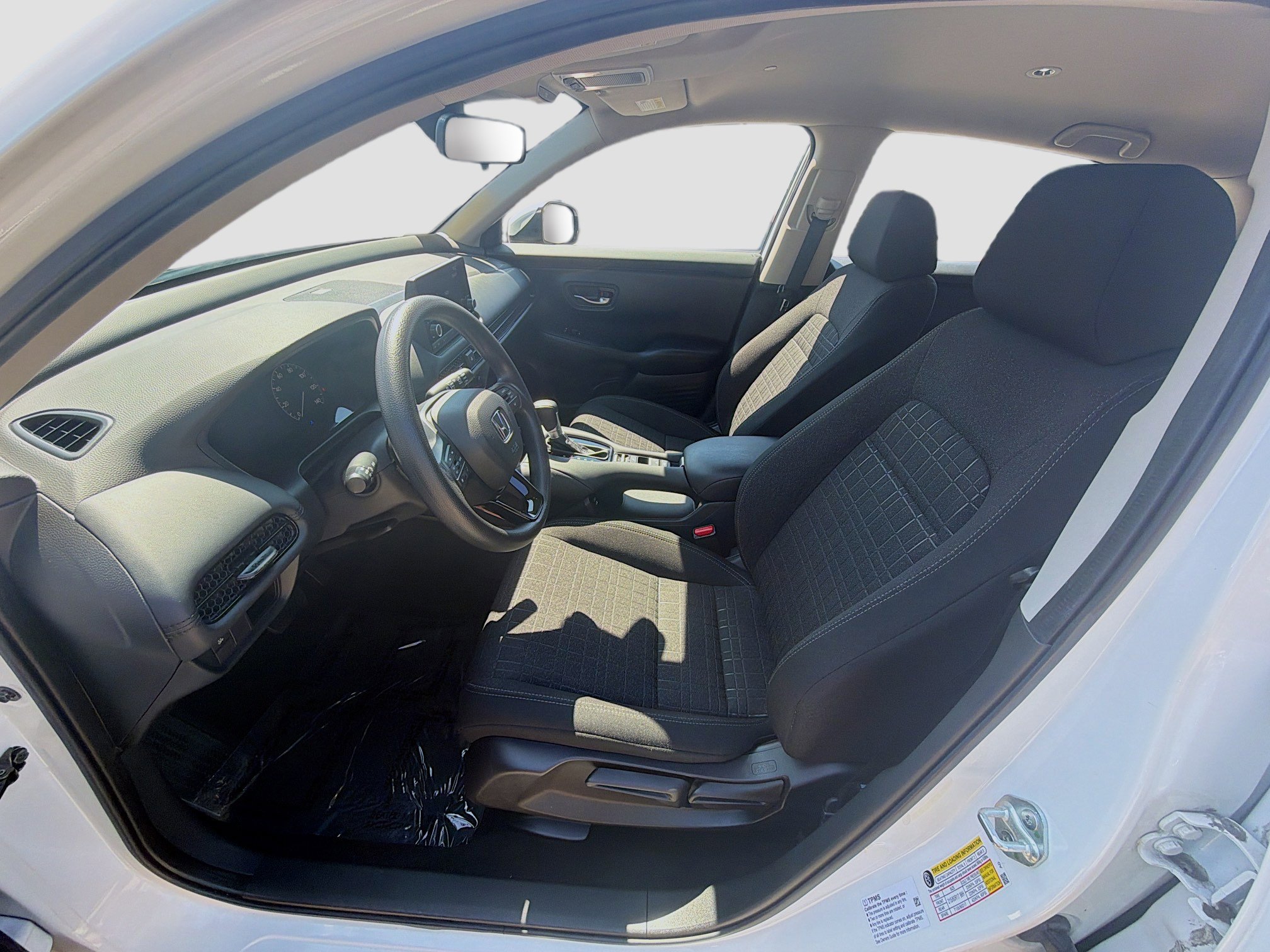 Certified 2024 Honda HR-V LX image 18