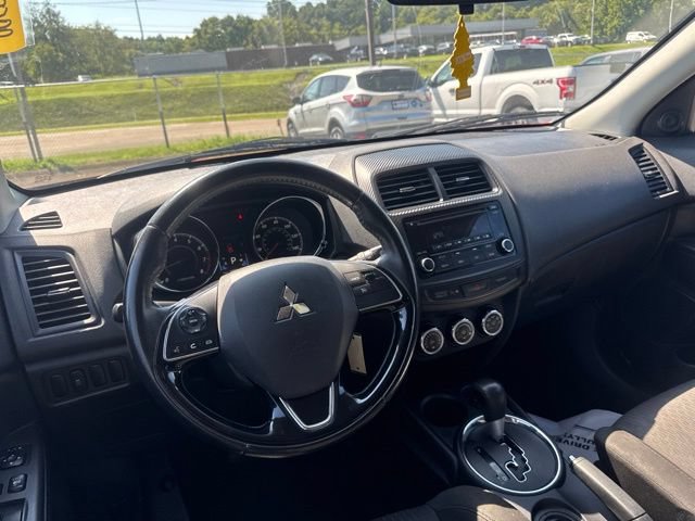 Used 2017 Mitsubishi Outlander Sport LE FWD image 12