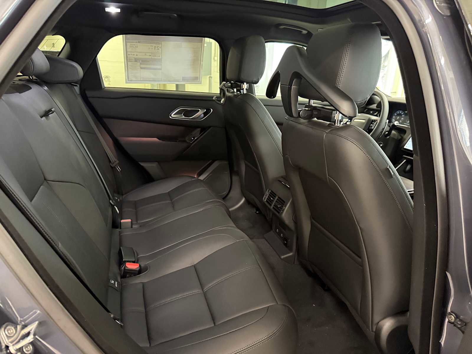 Used 2026 Land Rover Range Rover Velar Dynamic SE image 12