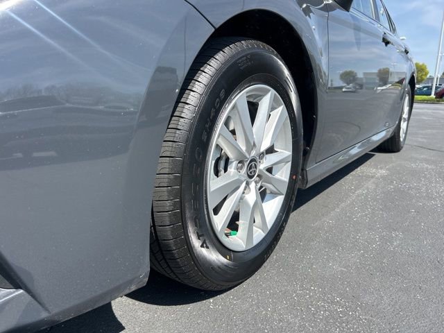 Used 2025 Toyota Camry LE image 12
