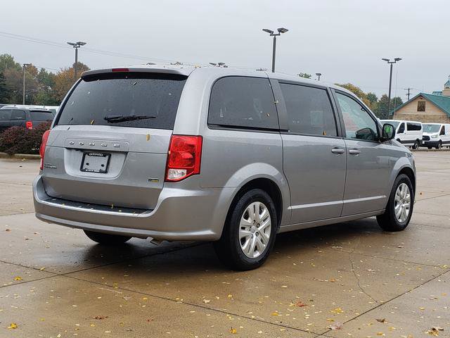 Used 2018 Dodge Grand Caravan SE w/ UConnect Hands-Free Group FWD image 5