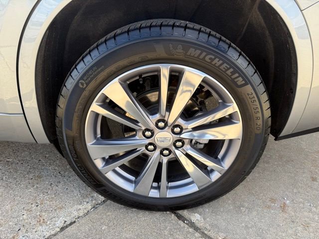 Used 2025 Cadillac XT6 Premium Luxury image 9