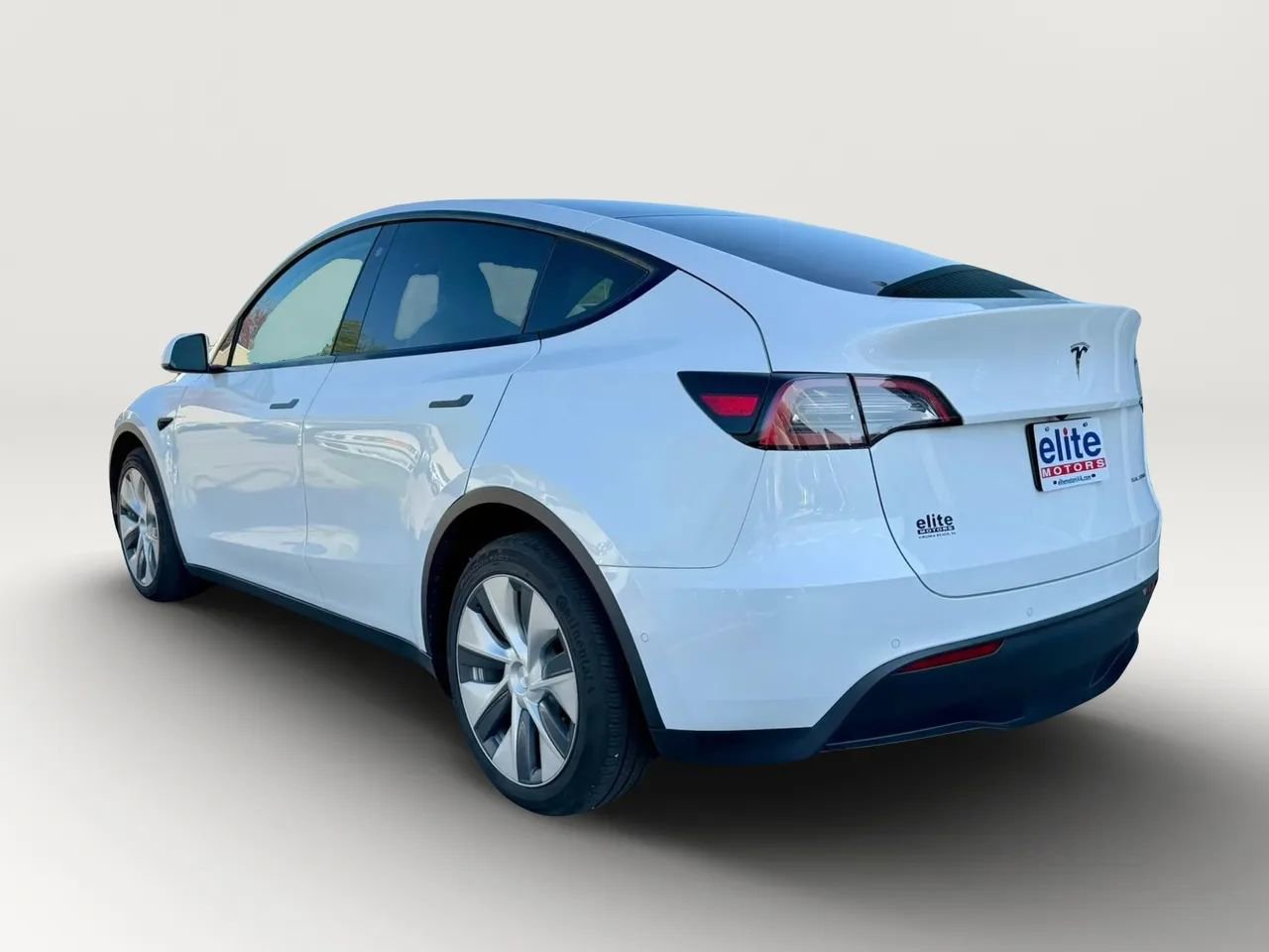 Used 2021 Tesla Model Y Long Range image 5