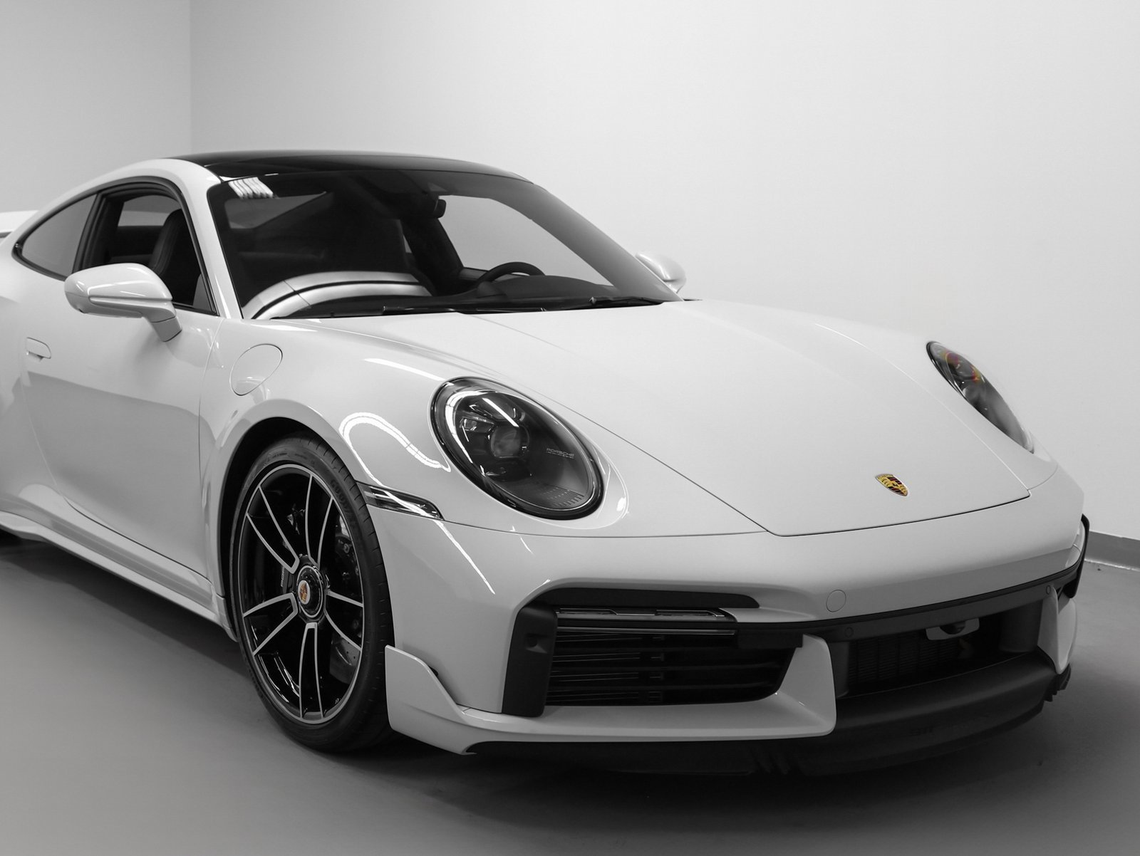 Certified 2025 Porsche 911 Turbo S image 9