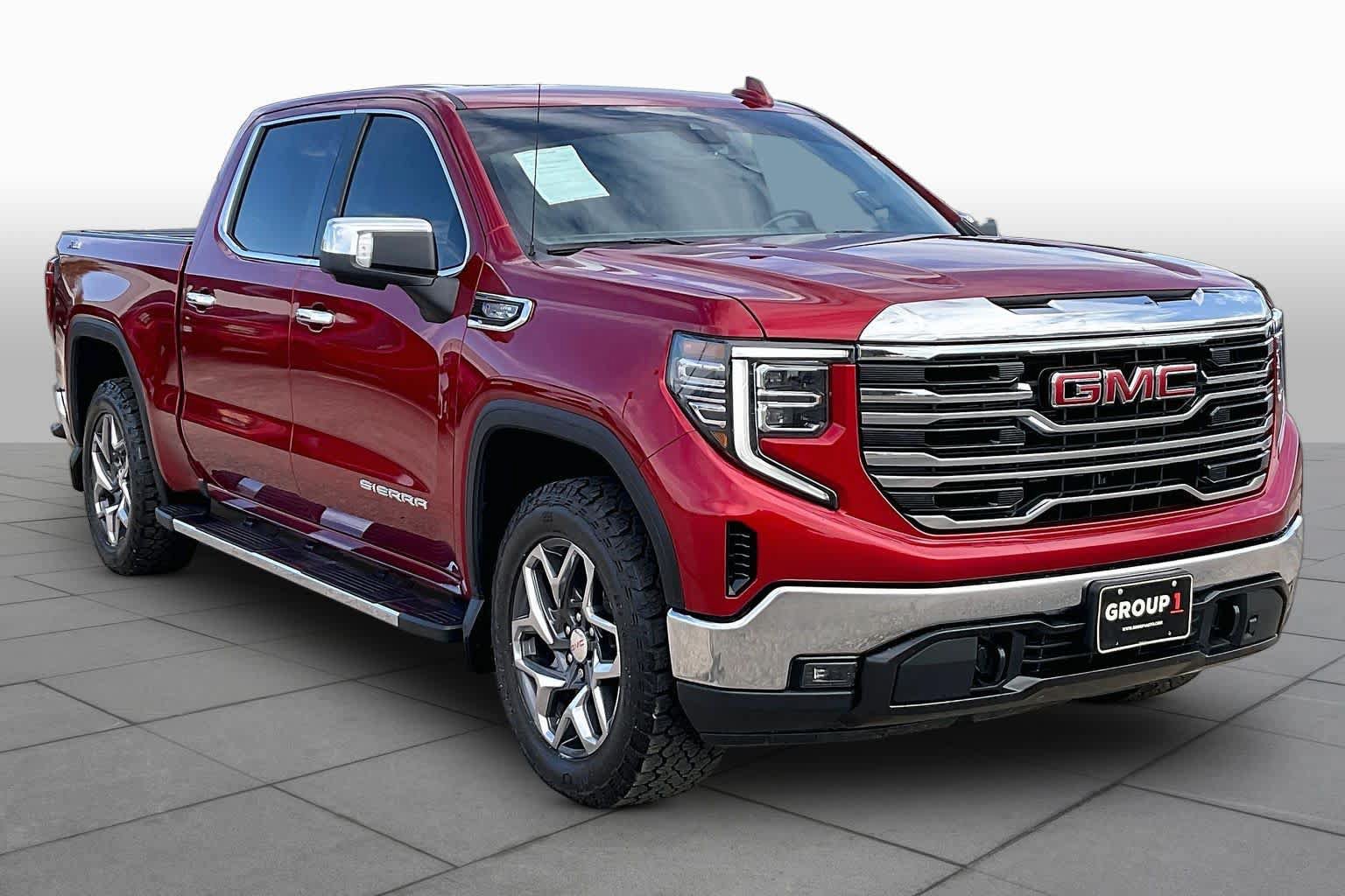 Used 2023 GMC Sierra 1500 SLT AWD/4WD image 2